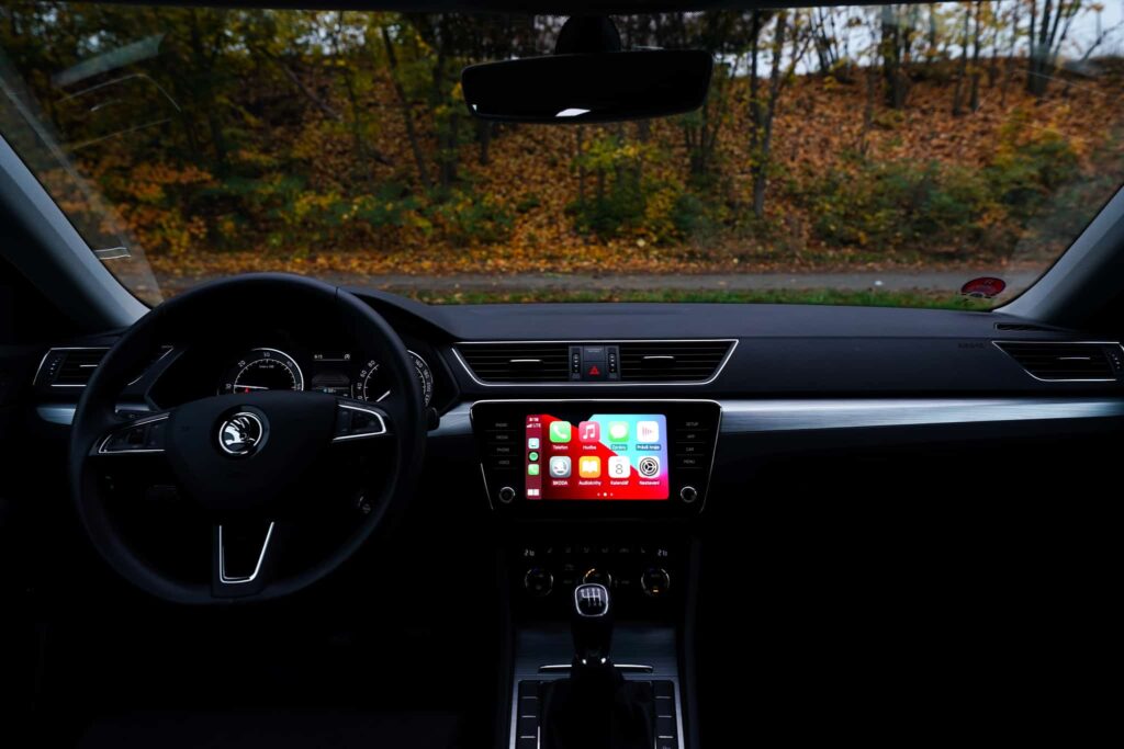 sony_gm_recenze_skoda_superb