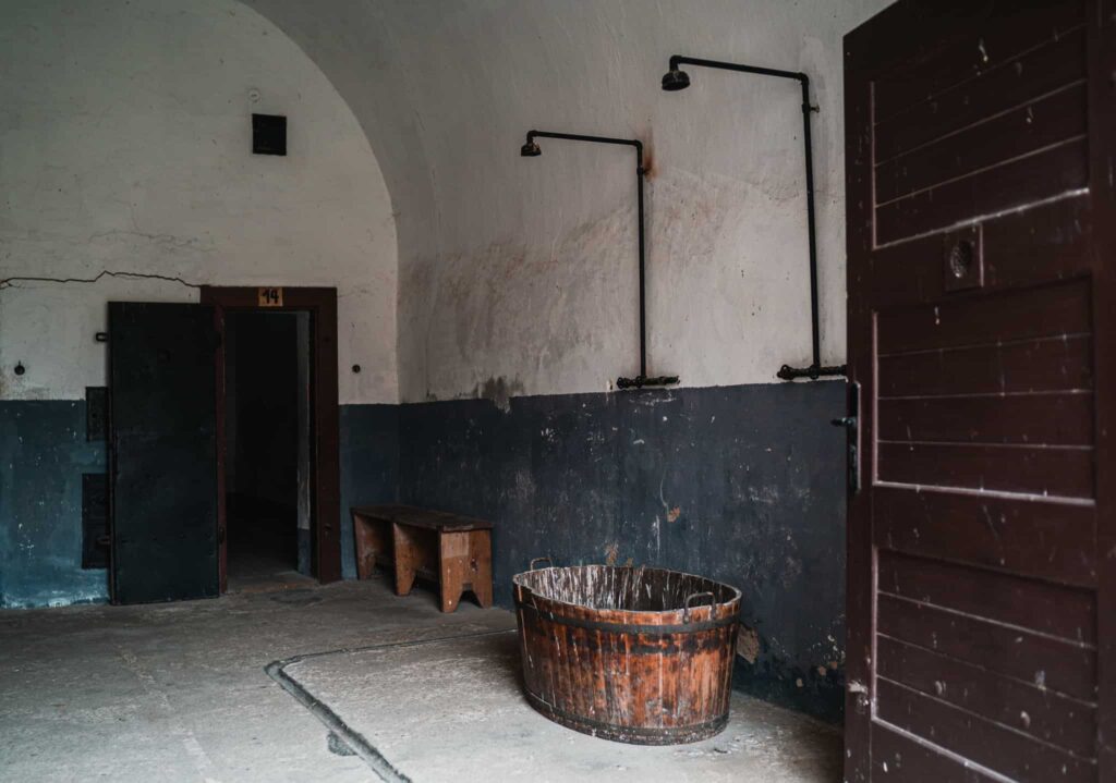 08_terezin_samotka